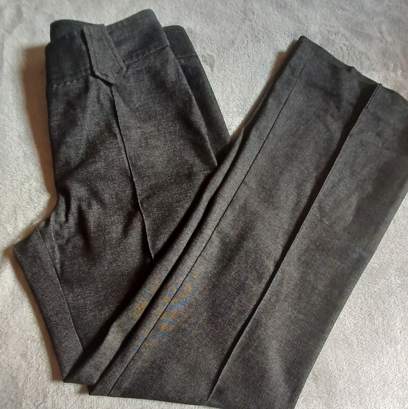 The Limited Stretch Women's  Black Dress Pants Pleated Size 6 Straight Leg. - Picture 2 of 11